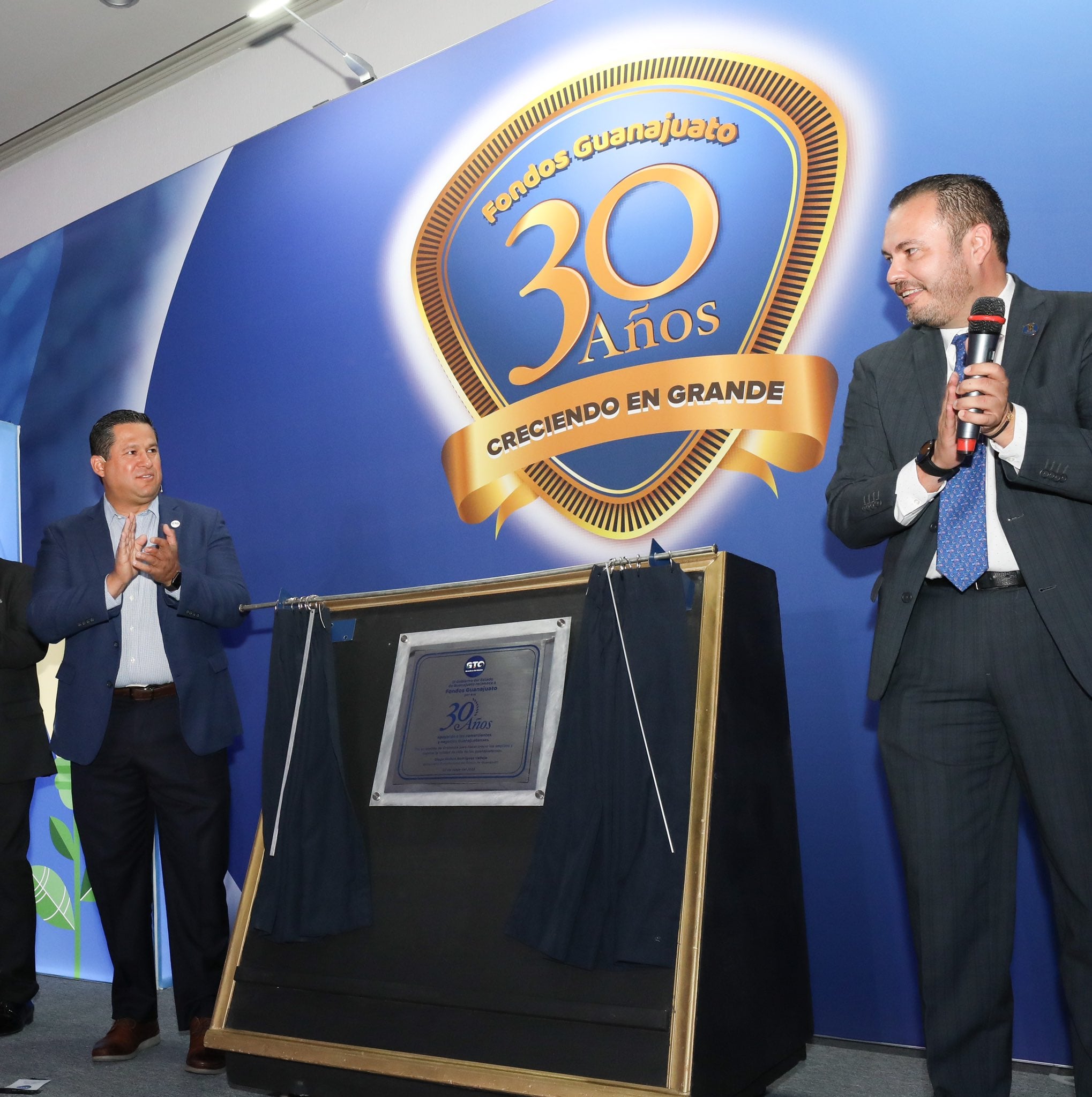 Diego Sinhue en celebración del 30 aniversario de Fondos Guanajuato