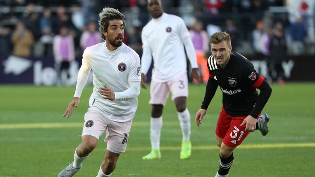 Pizarro marcó el primer gol del Inter