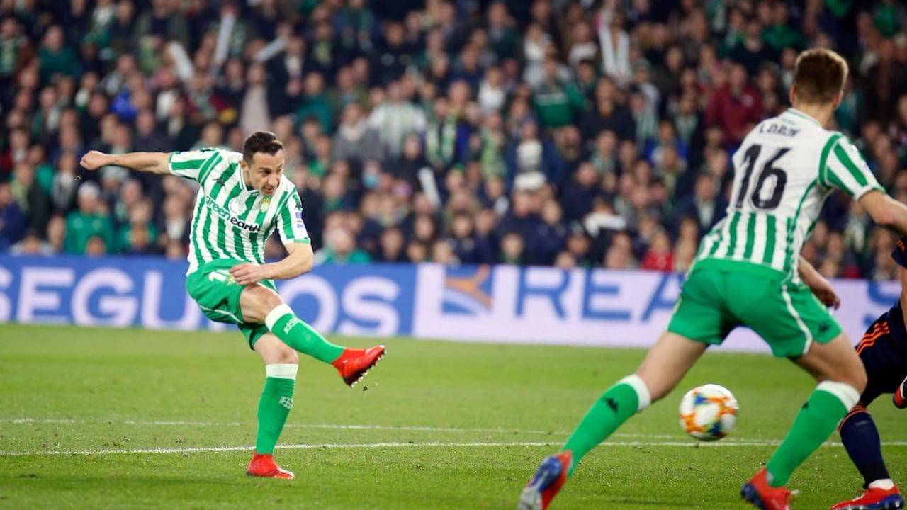 Guardado durante el encuentro ante el Valencia
