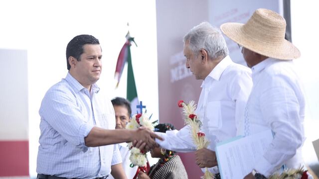 Como parte de este acuerdo el gobernador Diego Sinhue Rodríguez Vallejo, Anuncia la construcción del Hospital de Xichú.