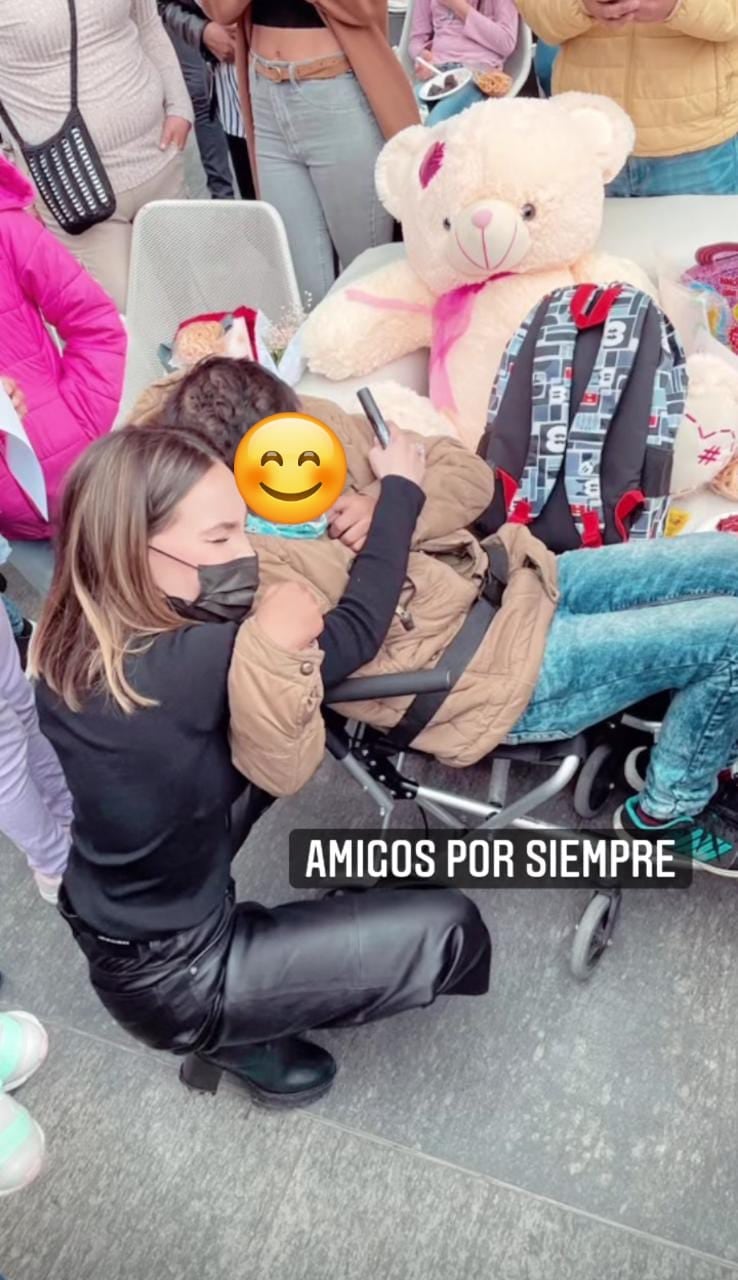 Belinda entrega quimioterapias