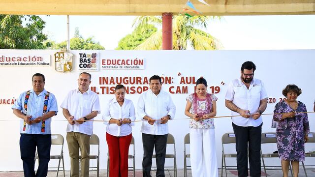 Javier May inaugura aula Multisensorial en Cunduacán