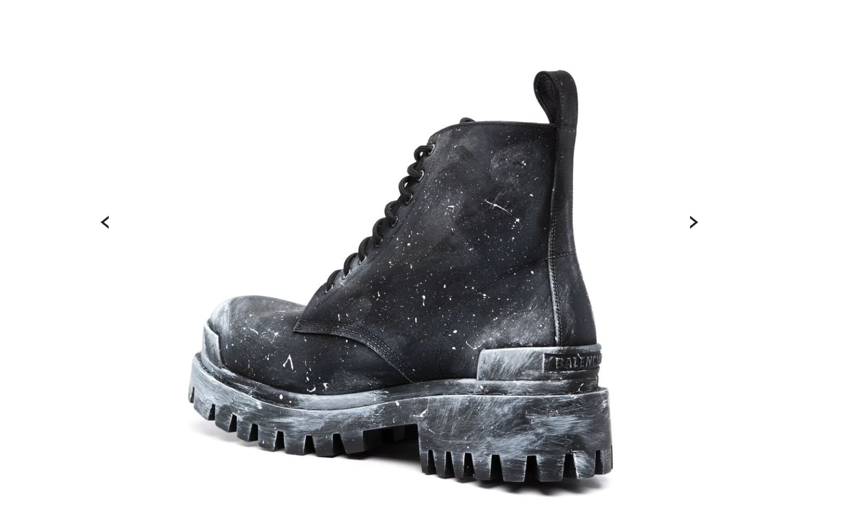 Botas Balenciaga manchadas con pintura