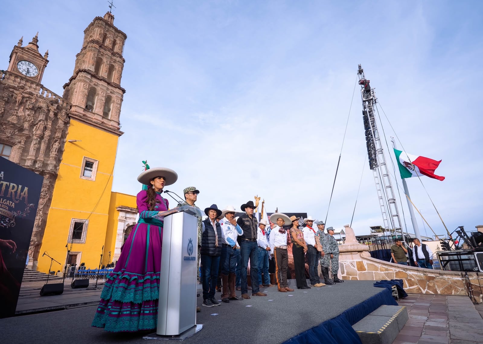 Libia Dennise encabeza Grito de Independencia desde Dolores Hidalgo.