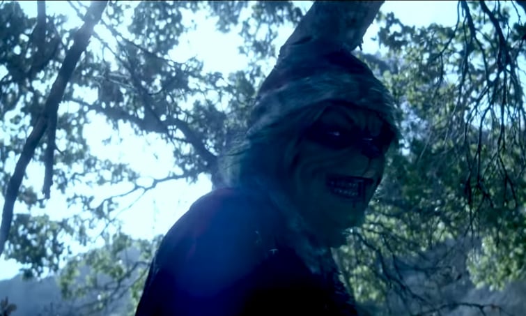 Escena de The Mean One, película de terror de El Grinch