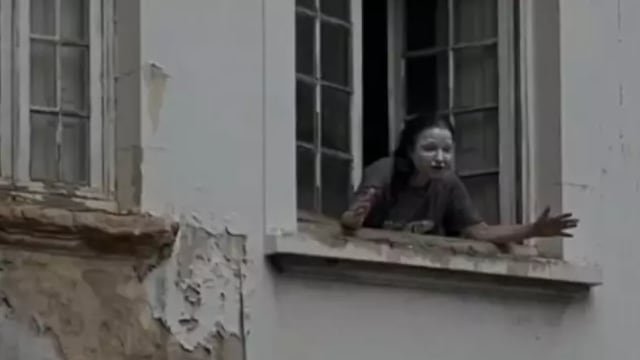 La mujer de la casa abandonada