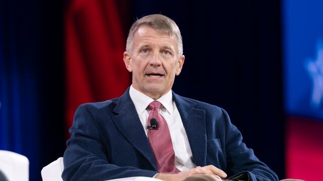 Erik Prince busca privatizar deportaciones en Estados Unidos