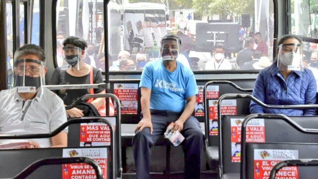Uso de caretas en transporte público