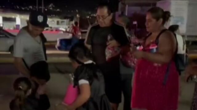 Niñas piden calaverita en Acapulco