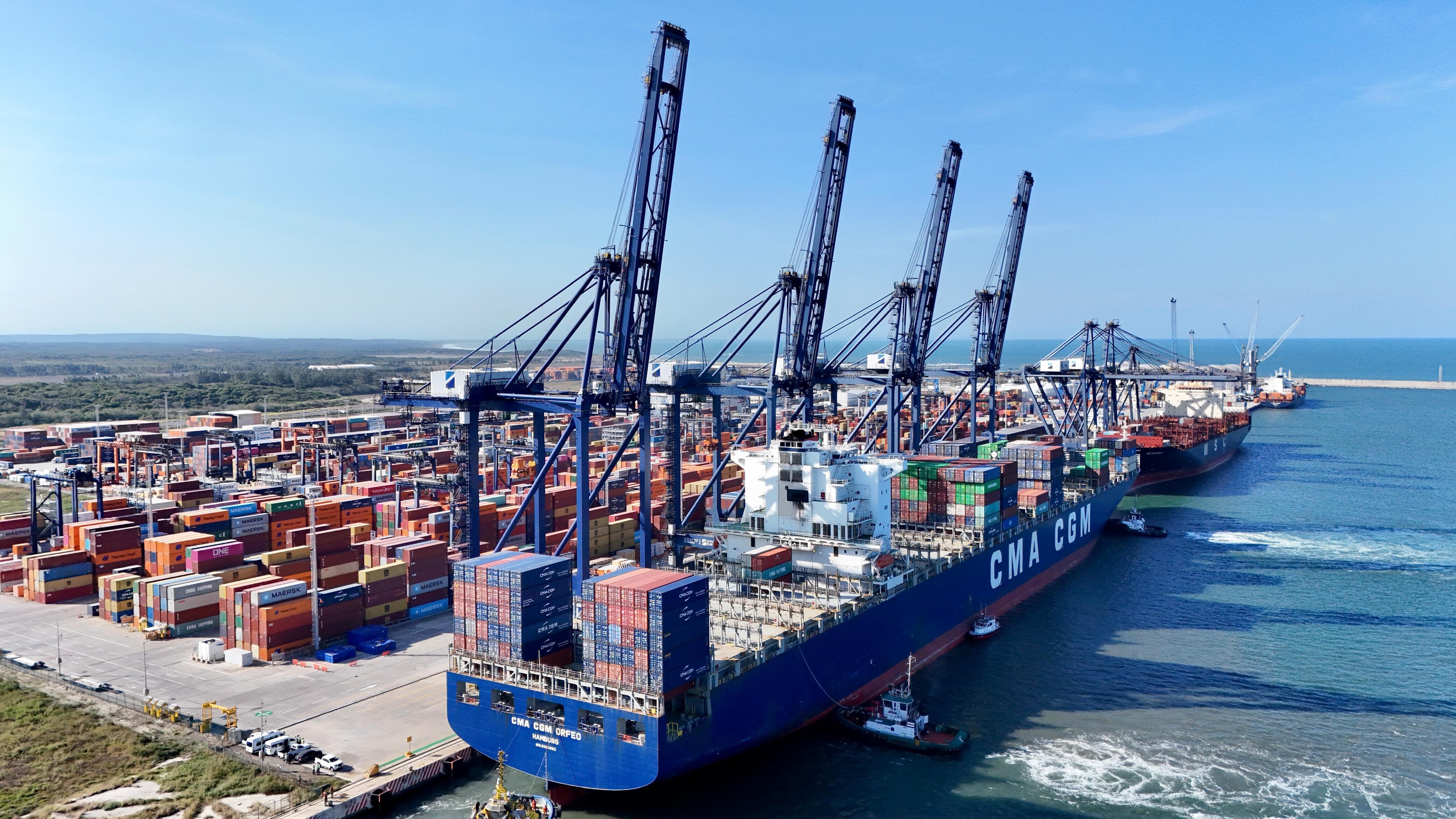 Hutchison Ports ICAVE hace historia en Veracruz con el arribo del buque más grande