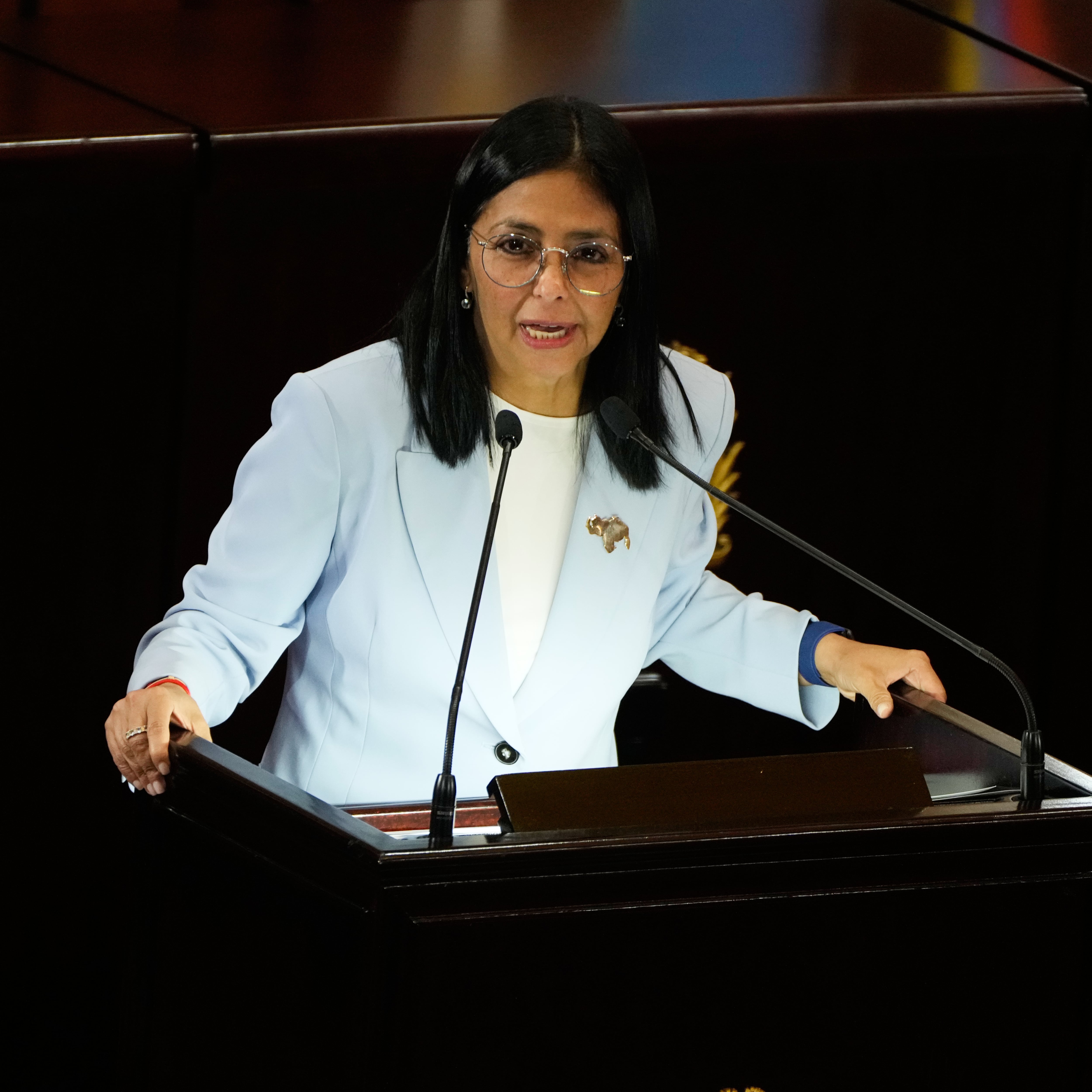 Estados Unidos levanta sanciones a Delcy Rodríguez y la reconoce en Venezuela