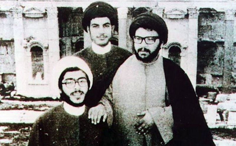Sayyed Hassan Nasrallah (centro)