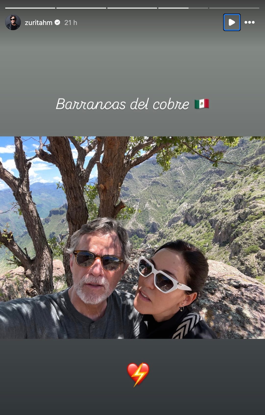 Humberto Zurita deja de lado los chismes y está de vacaciones con su novia Stephanie Salas