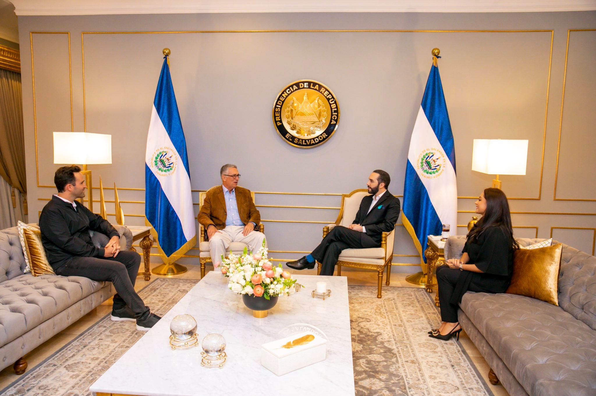 Ricardo Salinas Pliego y Nayib Bukele