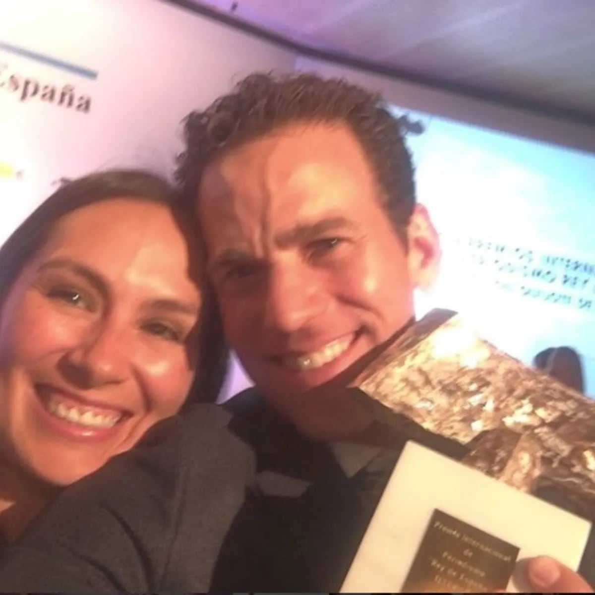 Carlos Loret de Mola y su esposa Berenice Coronado Yabé