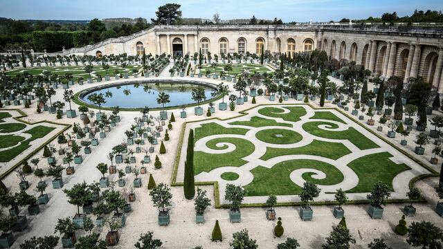 The 'Orangerie' of Versailles Palace in Versailles, (Photo by STEPHANE DE SAKUTIN / AFP)