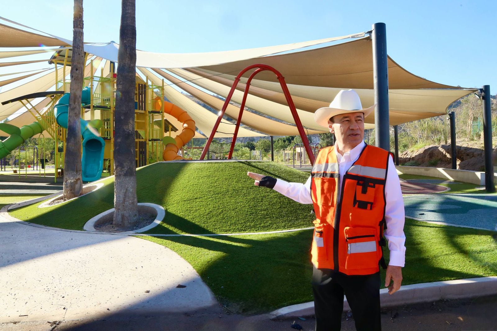 Gobernador Alfonso Durazo supervisa avance en La Burbuja