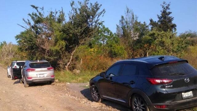Autos donde encontraron los siete cadáveres en Tonalá