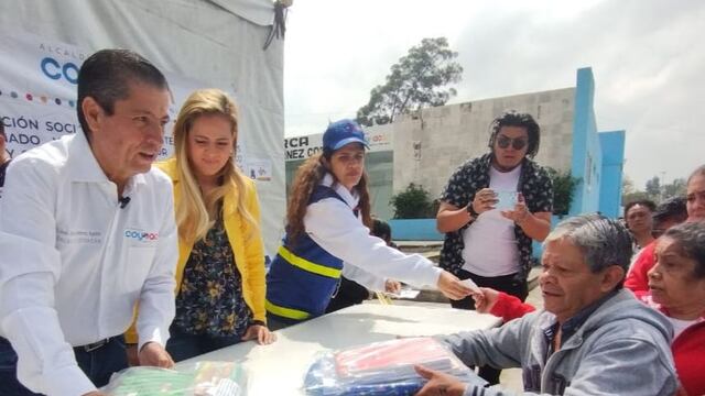 Giovani Gutiérrez entrega útiles escolares en Coyoacán