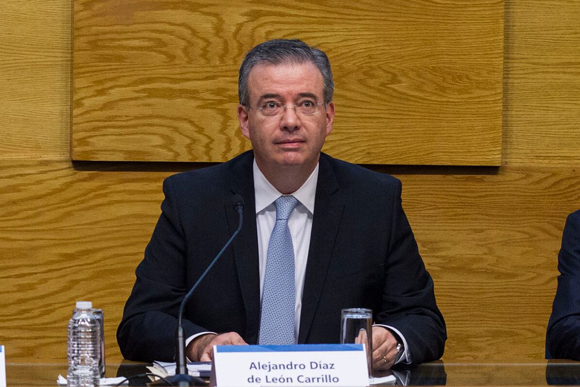 Alejandro Díaz de León Carrillo, gobernador del Banco de México.