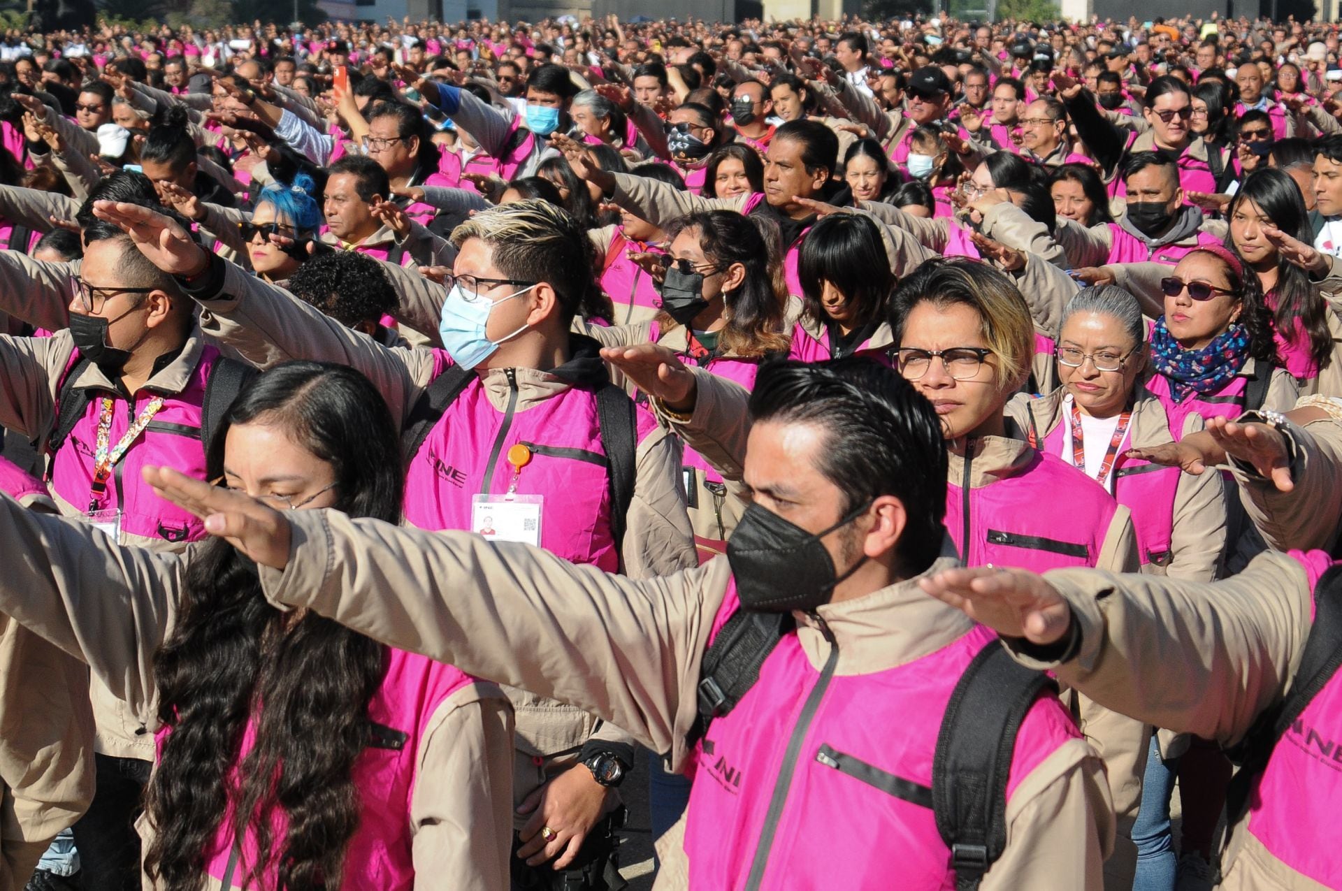 Capacitadores INE, toma de protesta
