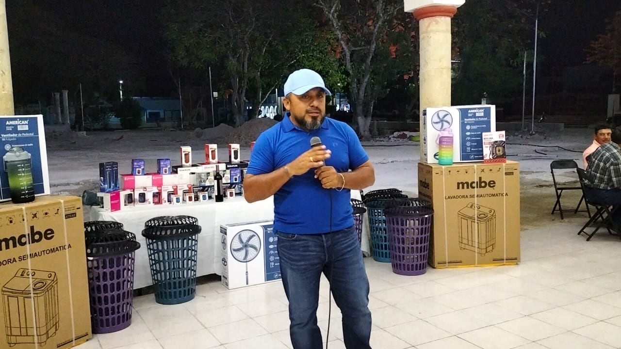 Ángel "Meme" Cardoz