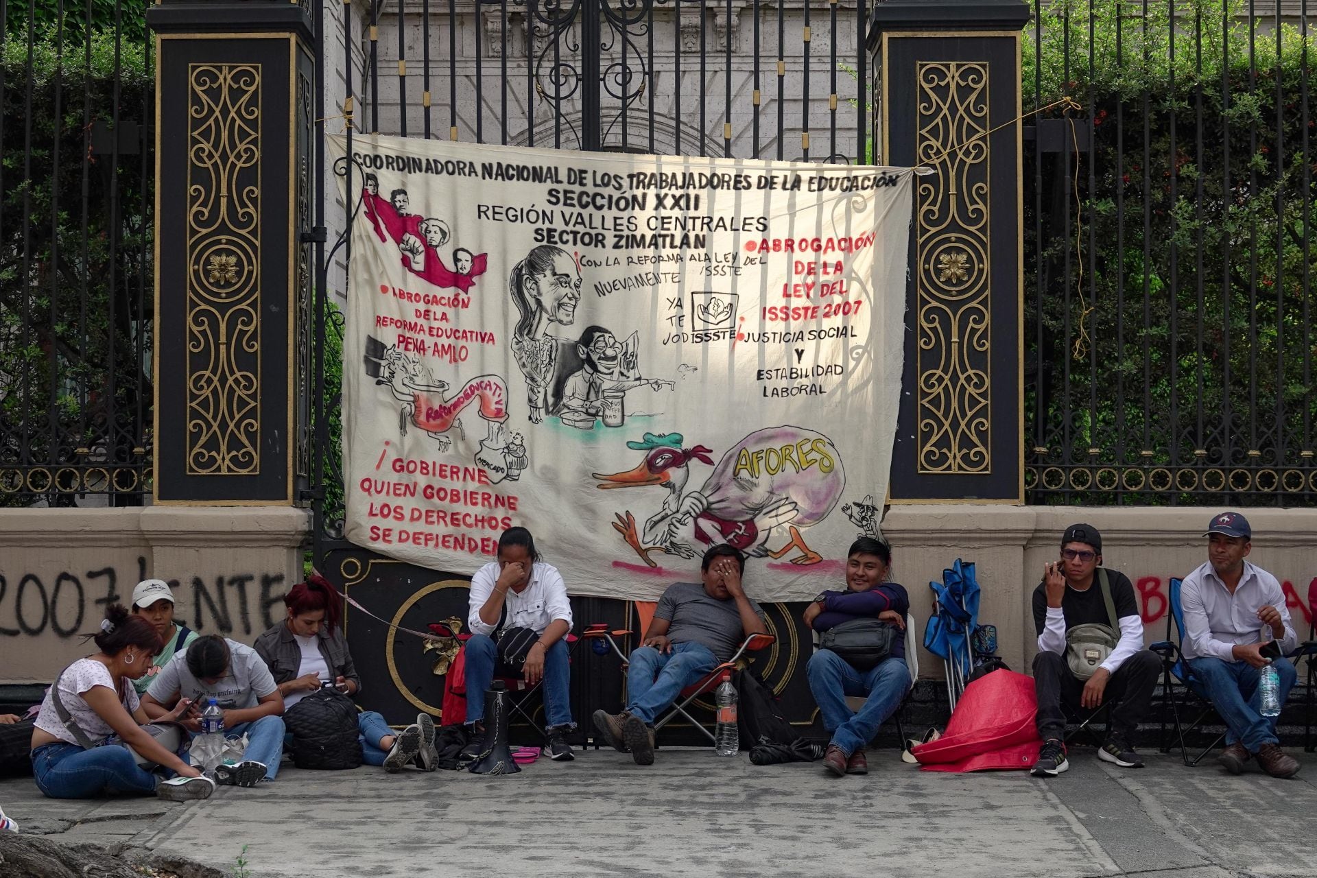 Bloqueos CNTE 20 de mayo: Maestro toman instalaciones de Segob.