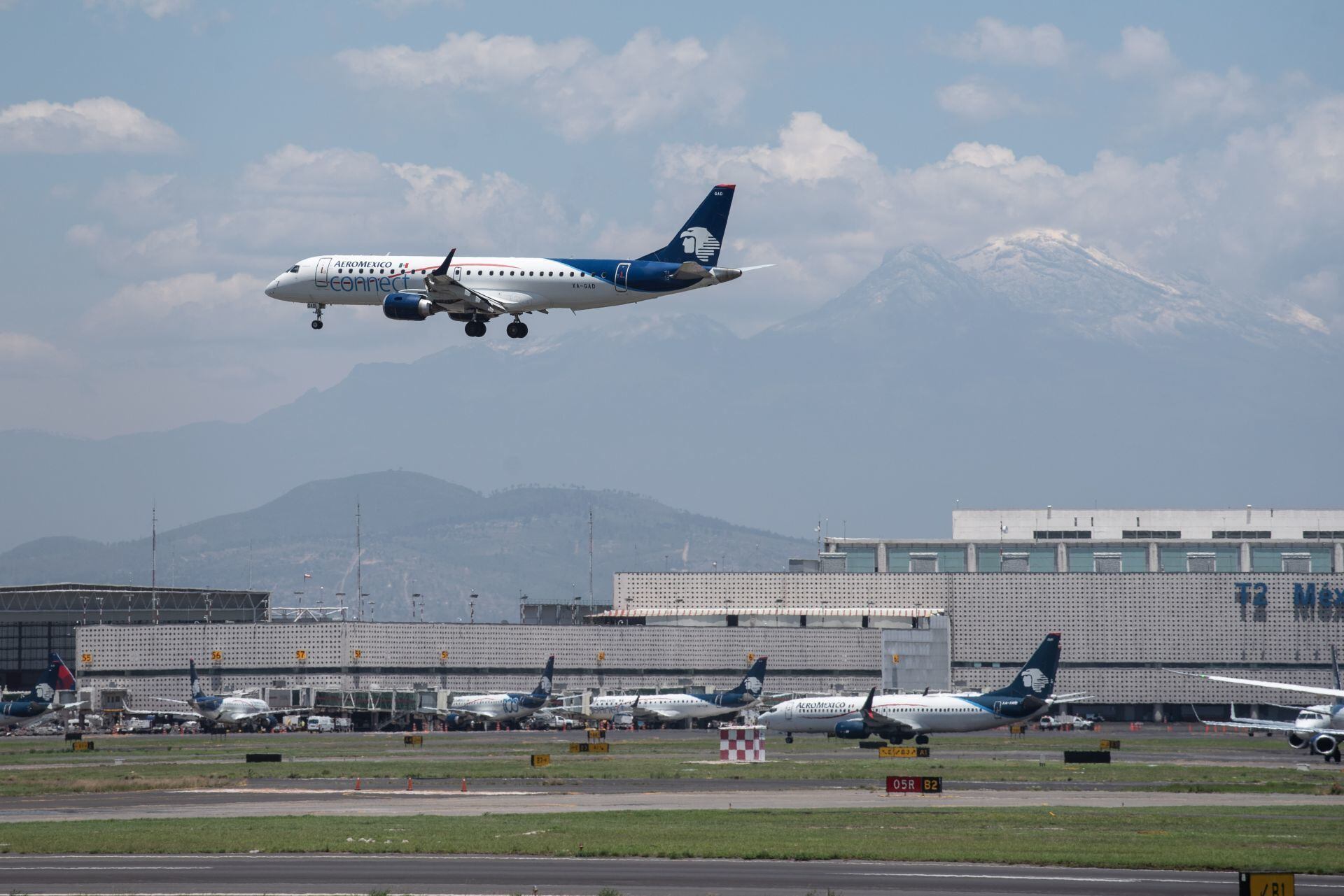 Aerolínea mexicana "Aeroméxico"