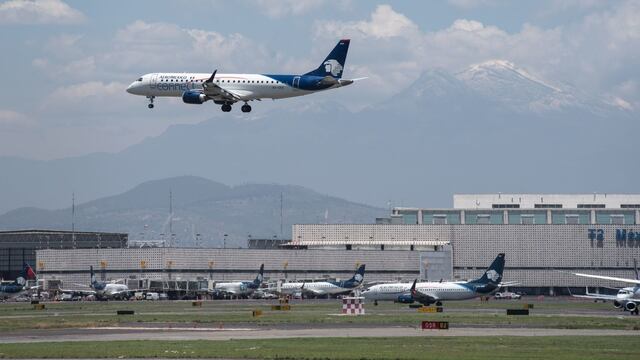 Aerolínea mexicana "Aeroméxico"