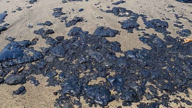 Playas de Tabasco. Petróleo crudo