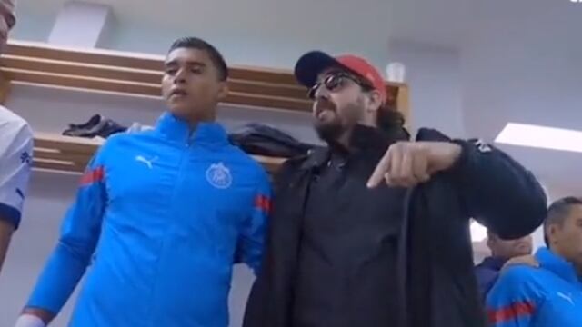 Amaury Vergara en el vestuario del Club Chivas