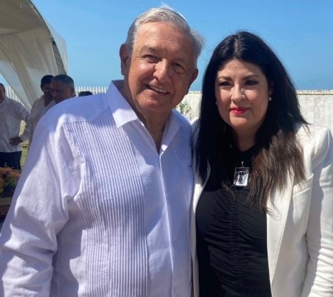 Martha Zamarripa y AMLO