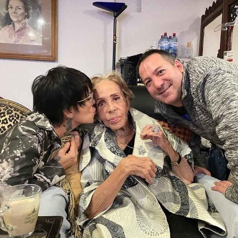 Alejandra Guzmán, Silvia Pinal y Luis Enrique Guzmán.