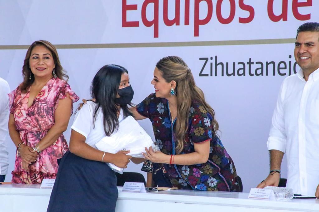 Evelyn Salgado entregó 109 acciones estratégicas en la entidad.