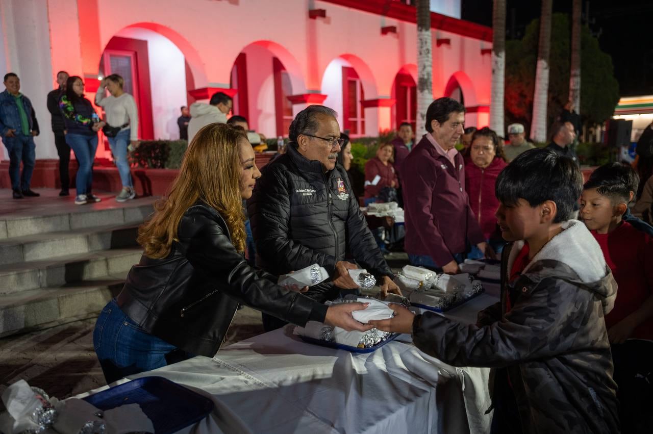 Con tamales y espectáculos, Escobedo festeja el Día de la Candelaria