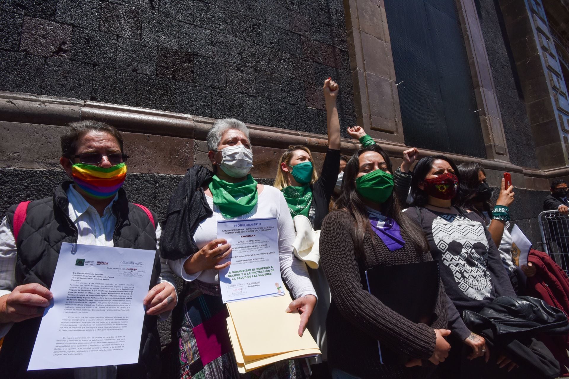 Protesta afuera del Congreso del Edomex por el aborto legal