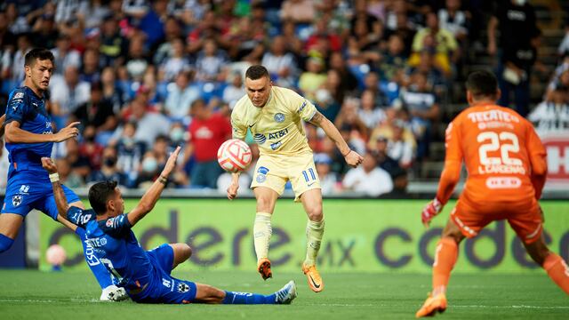 Cabecita Rodríguez se estrenó con el Club América ante Rayados de Monterrey.