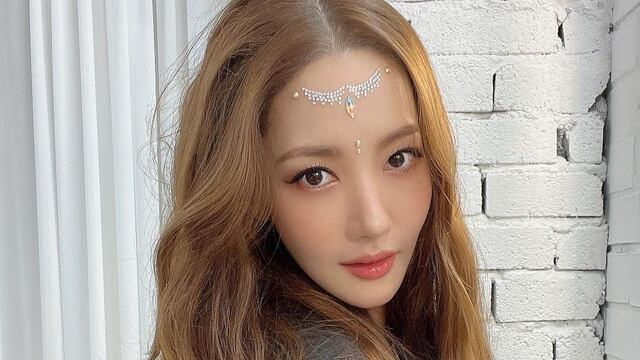 ¿Quién es Park Min Young y por qué su vida amorosa es un escándalo en Corea del Sur?