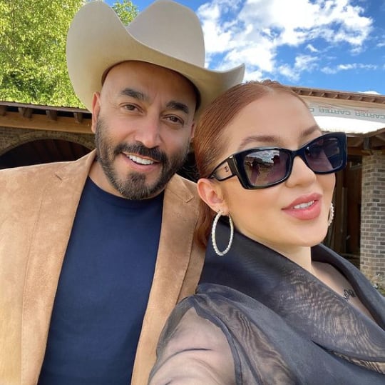 Lupillo Rivera con Giselle Soto