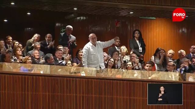 Silvio Rodríguez en la toma de AMLO.