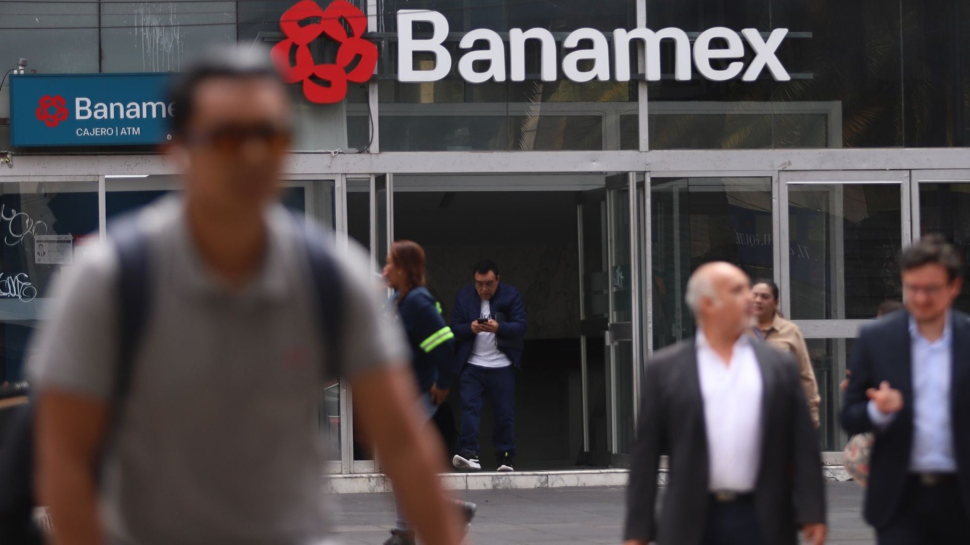 La venta de Banamex entra en su etapa final, prevé Banxico