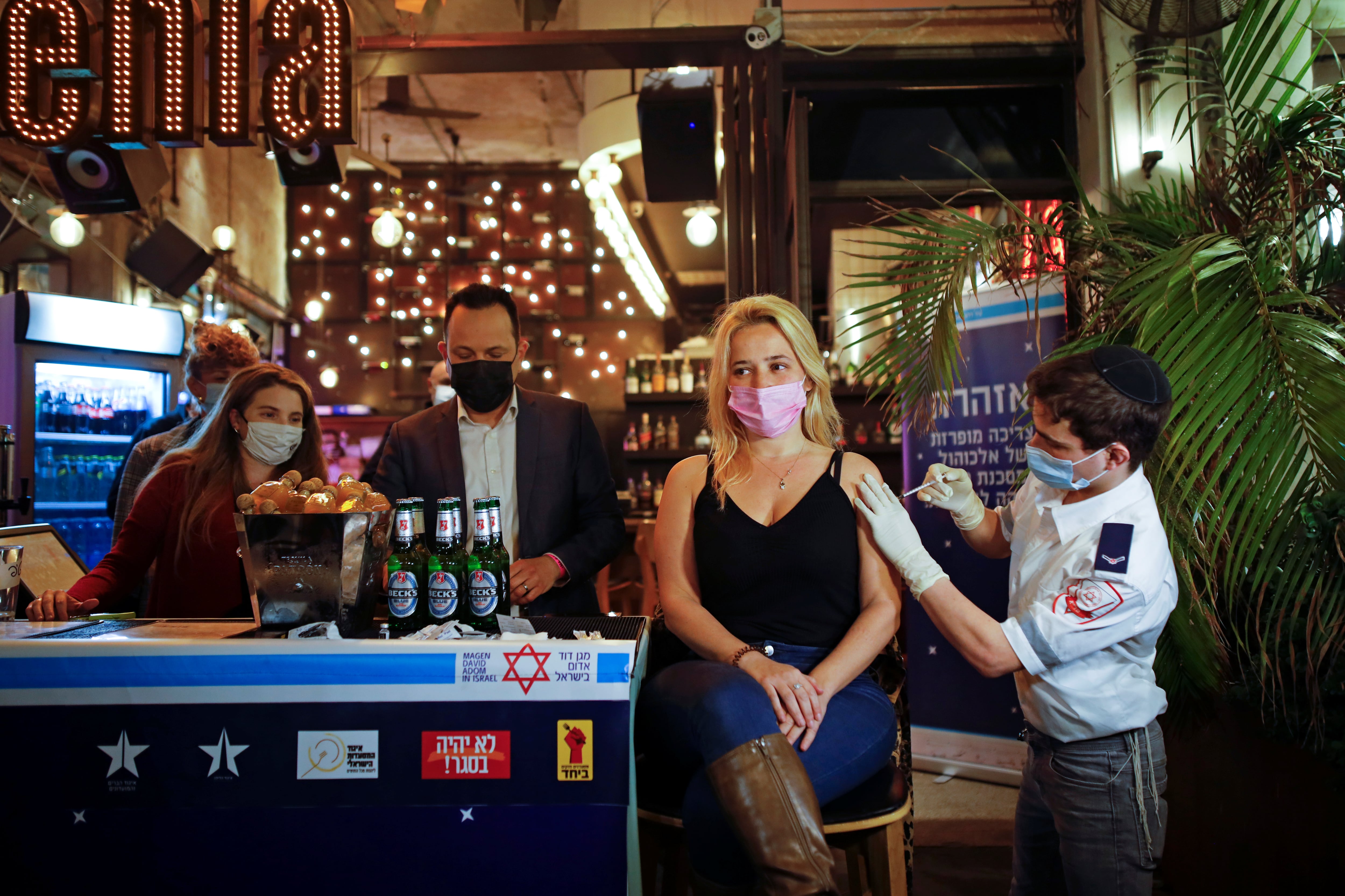 Campaña de vacunación en Tel Aviv, Israel