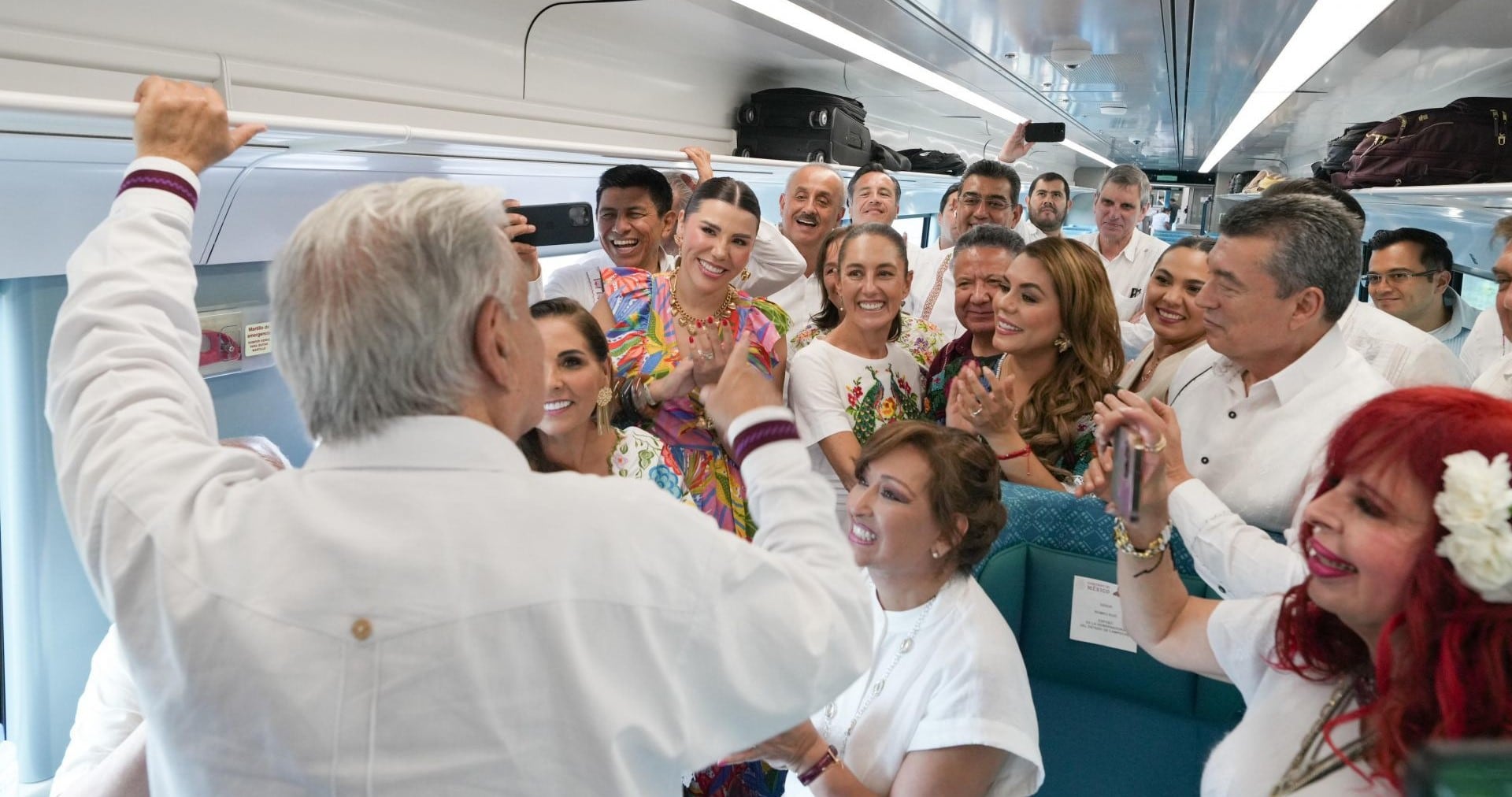 AMLO y Claudia Sheinbaum durante la inauguración del Tren P’atal