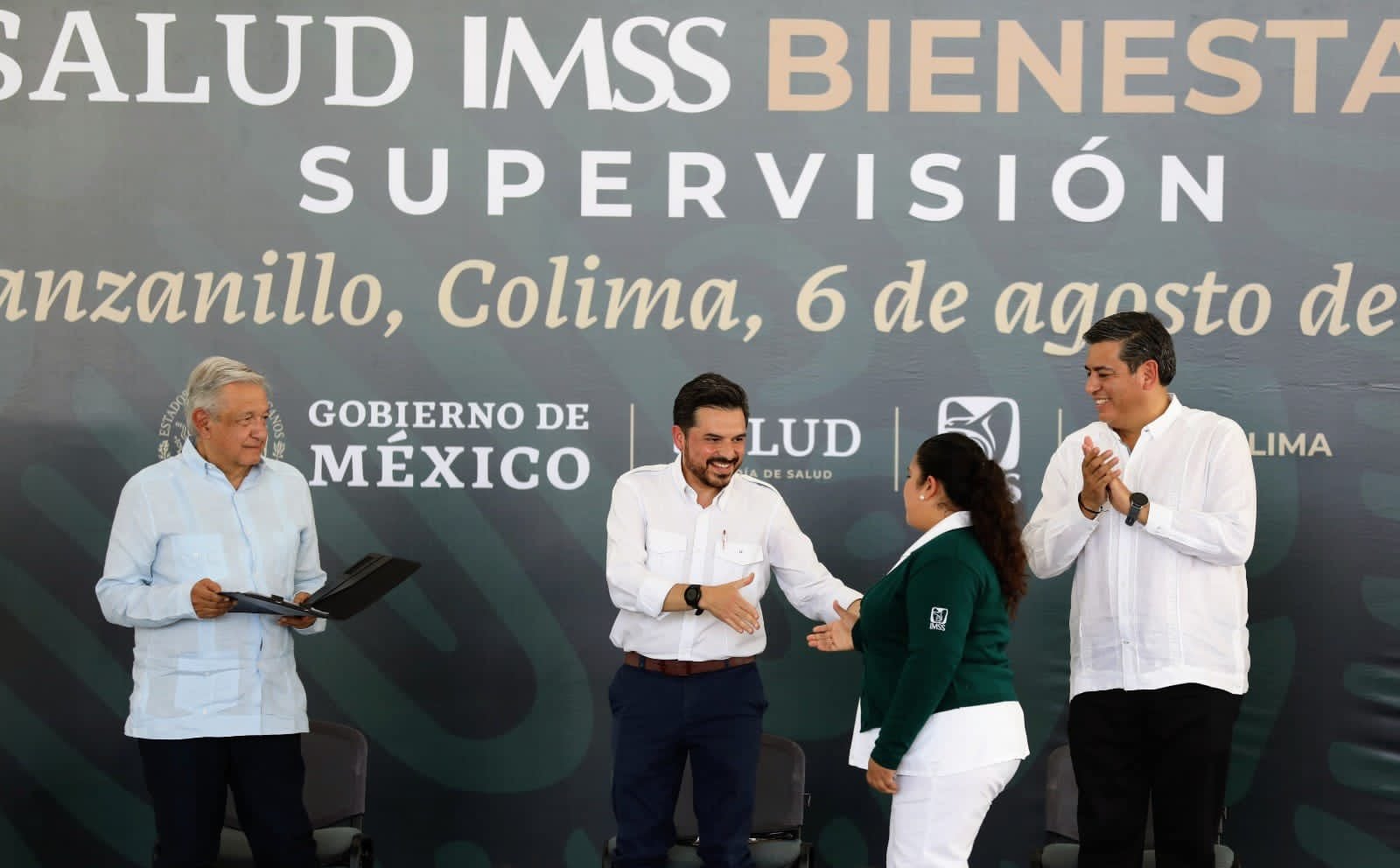 AMLO y Zoé Robledo