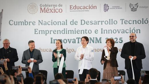 Claudia Sheinbaum y Julio Menchaca inauguran InnovaTecNM 2025 en Hidalgo para impulsar la innovación tecnológica