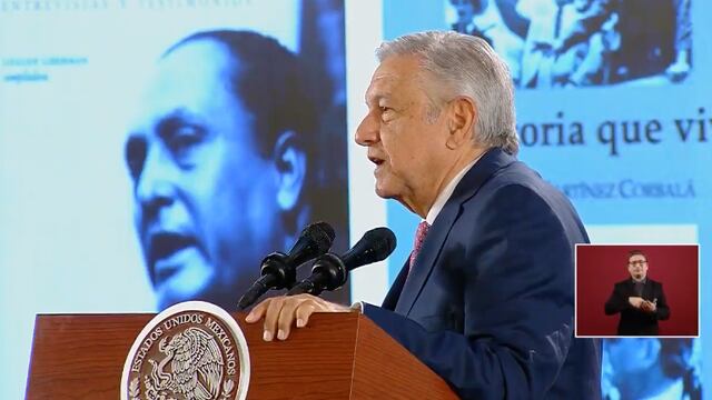 El presidente AMLO sugirió algunos libros a los conservadores.