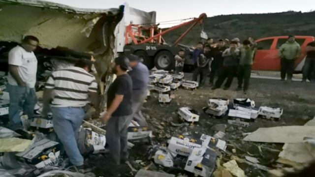Habitantes de la zona evitaron el robo de la mercancía