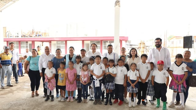 Javier May y Mario Delgado realizaron supervisión de la construcción de la Escuela Primaria "Lic. Tomas Garrido Canabal".