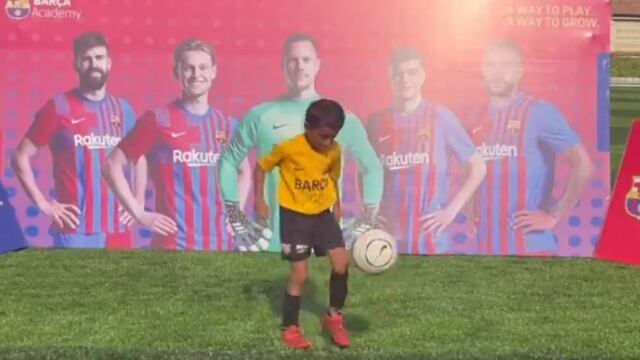 Niño de 7 años rompe récord de malabarismos con un balón