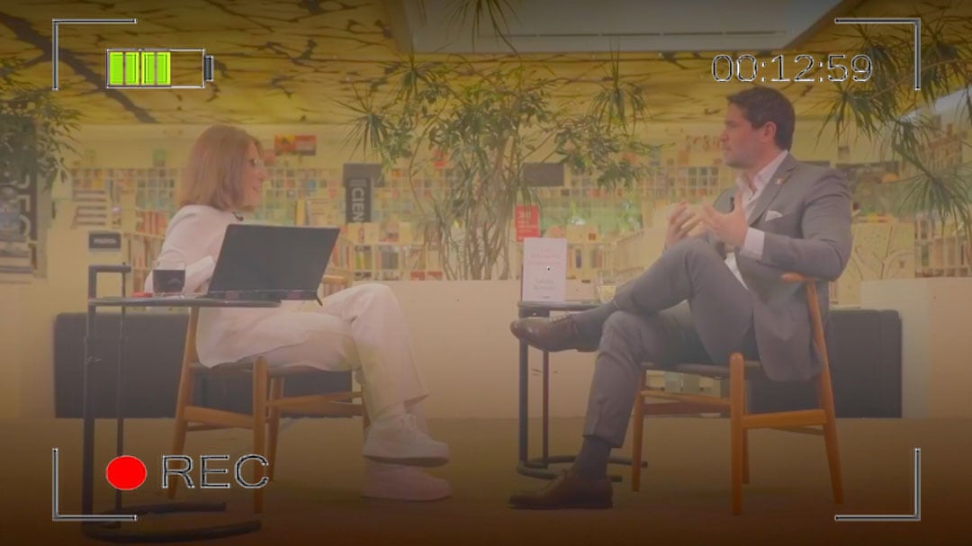 Aborto, matrimonio y oposición: los temas de la entrevista de Sabina Berman a Eduardo Verástegui